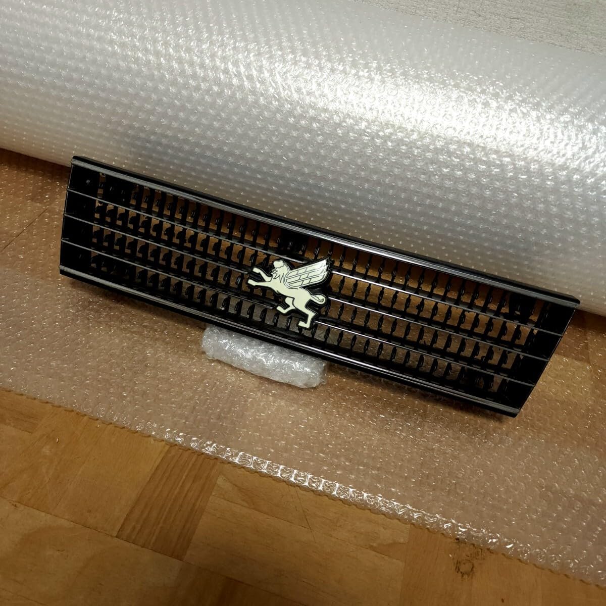 20後期ソアラ　フロントグリル　　旧車　当時物 Amazon.co.jp: 絶版品 MZ GZ 20 21 ソアラ 後期 純正 フロントグリル